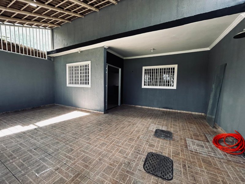 Principal Foto do Imóvel para venda - VENDE-SE CASA NA 407 DO RECANTO DAS EMAS 2 QUARTOS 1 SUÍTE  no bairro Recanto das Emas, Brasília - DF